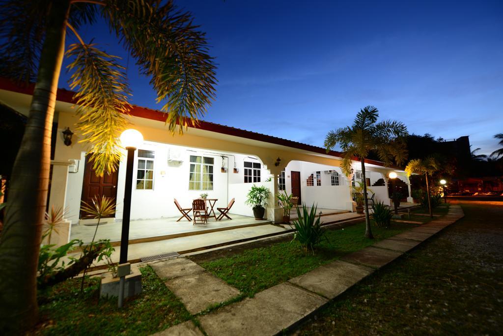Tempat peranginan White Pantai Cenang (Langkawi)